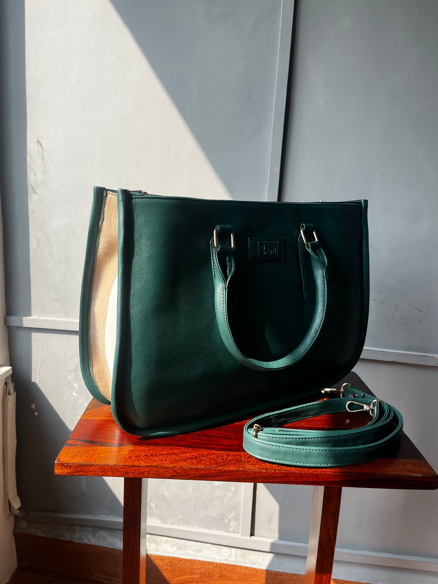 9 to 9 Tote Green
