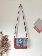 Load image into Gallery viewer, Enchanted Floral Sling Bag

